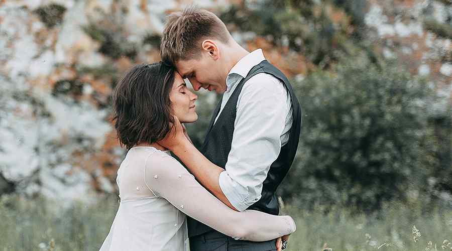 https://californiaweddingphotos.com/wp-content/uploads/2020/10/home_02_image_05.jpg