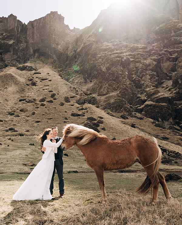https://californiaweddingphotos.com/wp-content/uploads/2020/10/home_02_portrait_03.jpg