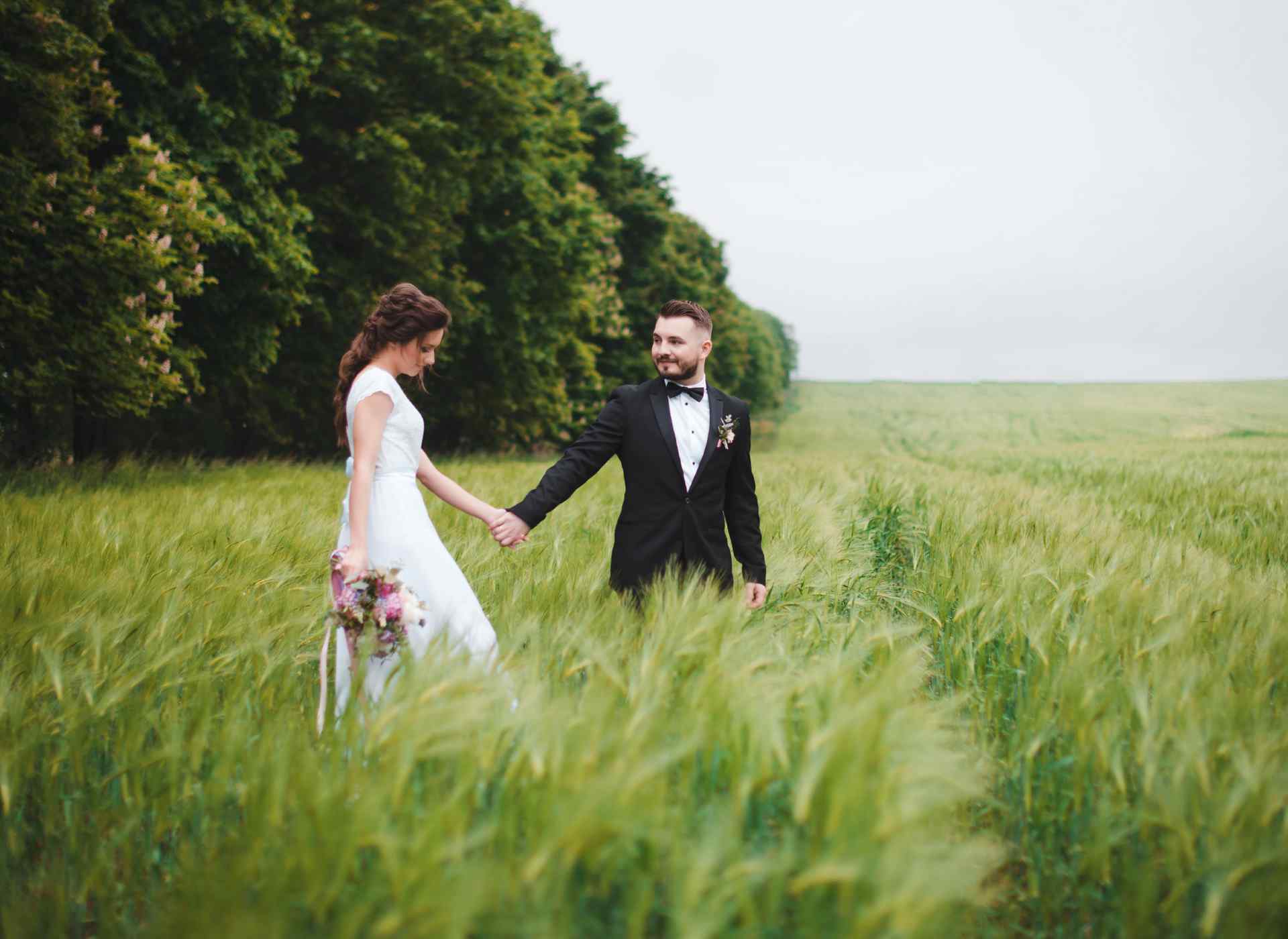 https://californiaweddingphotos.com/wp-content/uploads/2020/12/image_about_us_04.jpg