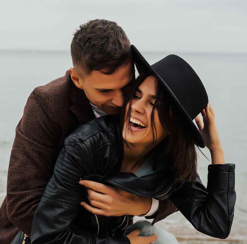 https://californiaweddingphotos.com/wp-content/uploads/2020/12/image_couples_about_02.jpg